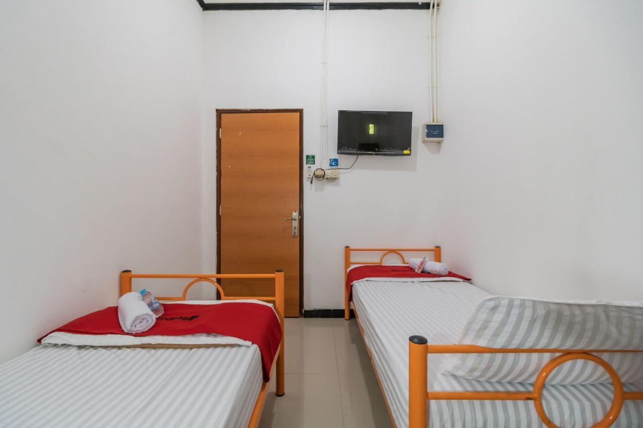 מלון Reddoorz Near Terminal Bubulak בוגור מראה חיצוני תמונה