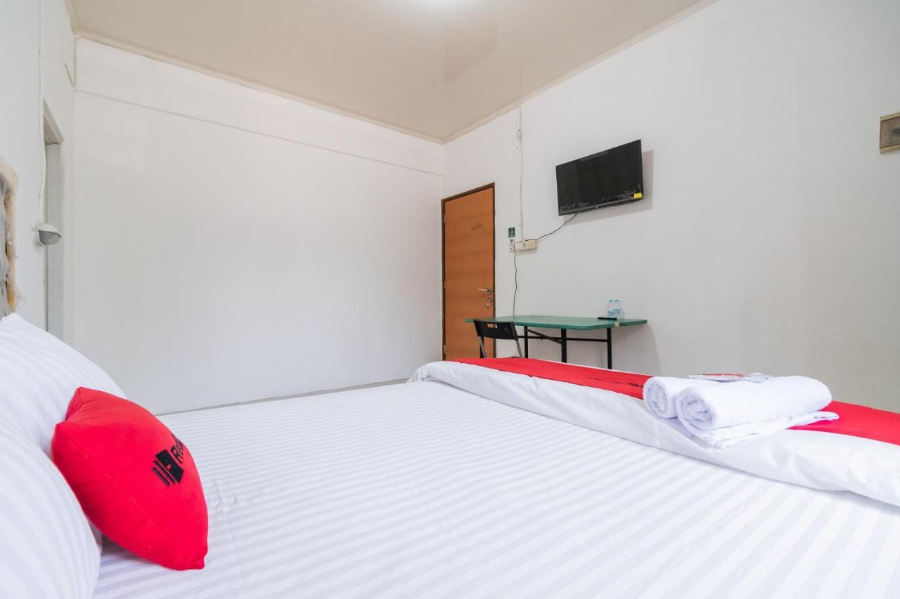 מלון Reddoorz Near Terminal Bubulak בוגור מראה חיצוני תמונה